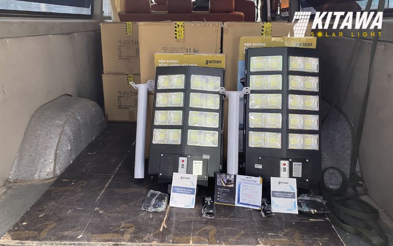 Kitawa giao 100 đèn liền thể năng lượng mặt trời 2 cánh