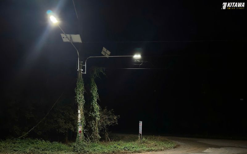 lắp đặt đèn năng lượng mặt trời cho đường đi