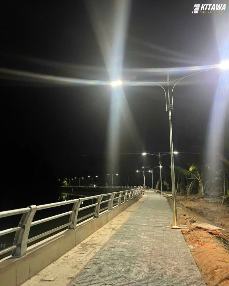 lắp đặt đèn công trình năng lượng mặt trời cho dự án tại Bình Dương