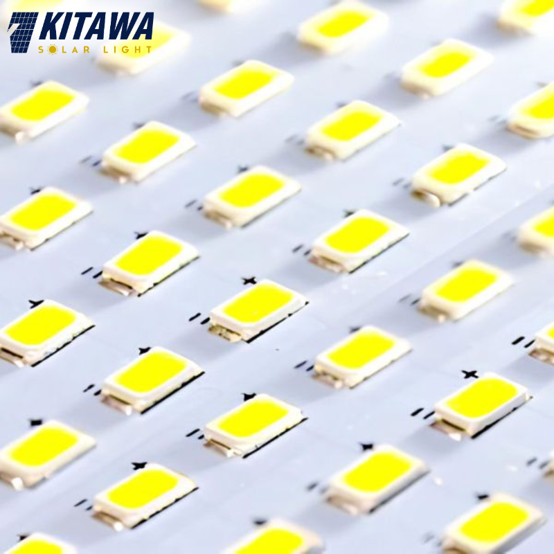 Chip LED đảm nhiệm chức năng phát sáng trong đèn năng lượng mặt trời