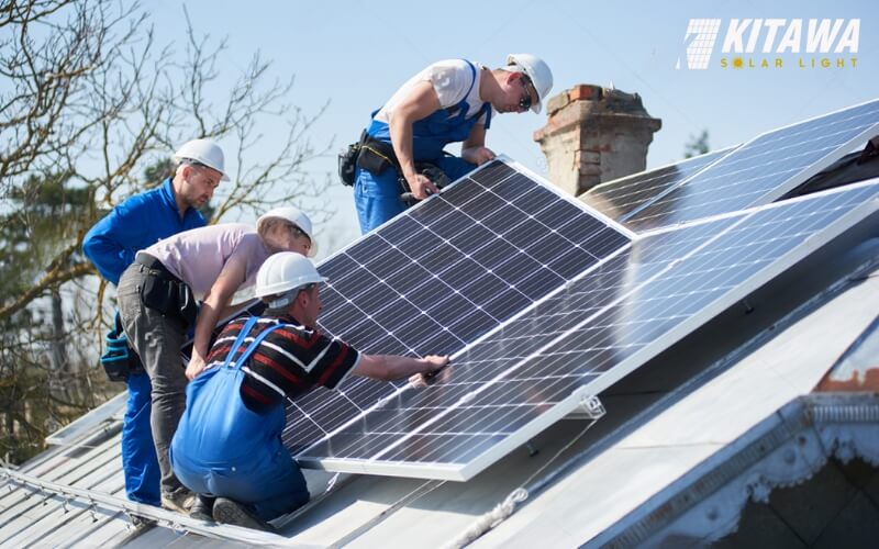 Đặt tấm pin ở hướng đón ánh sáng mặt trời