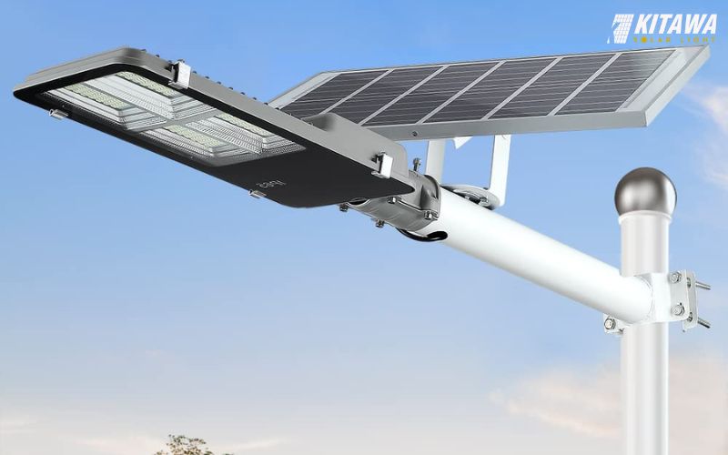 đèn đường năng lượng mặt trời 100w