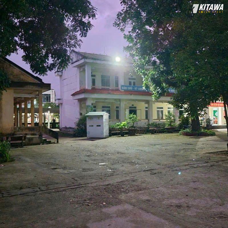đèn năng lượng mặt trời cho trường học