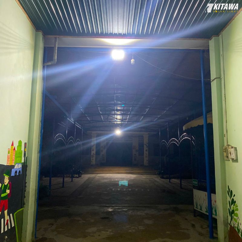 đèn năng lượng mặt trời cho trường mầm non