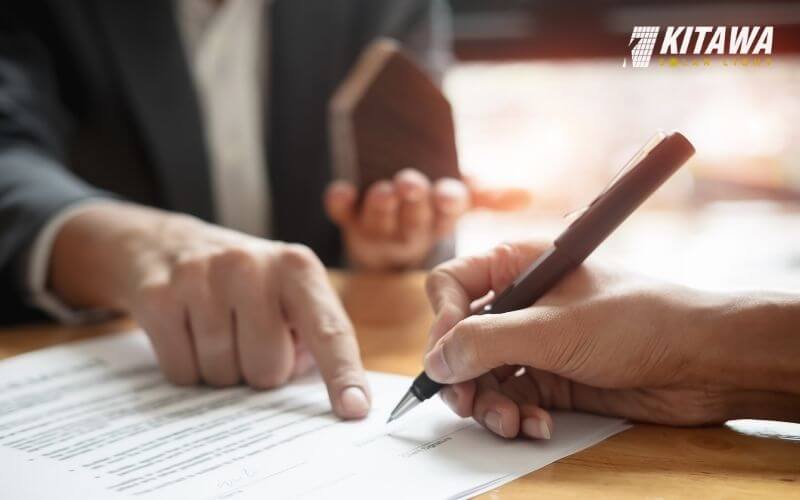 Hai bên kí kết hợp đồng bán điện mặt trời áp mái