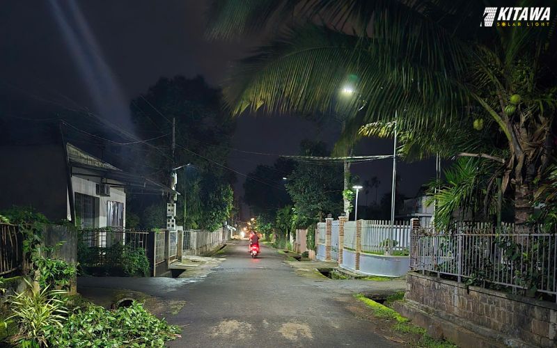 Lắp đèn năng lượng mặt trời cho đường làng