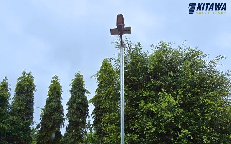 Lắp đèn năng lượng mặt trời cho trụ sở khu phố vào sử dụng đã mang đến nhiều thay đổi tích cực