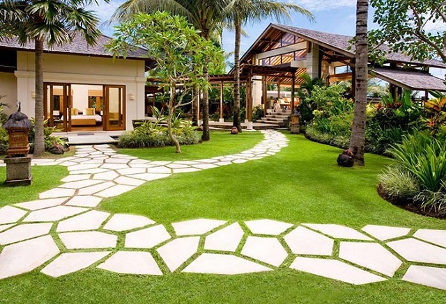 Lối đi sân vườn nên thiết kế kiểu uốn lượn