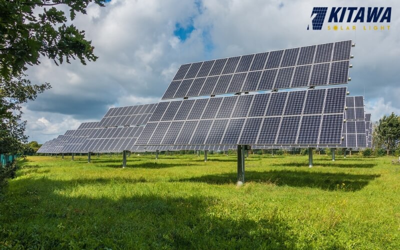 Nên lựa chọn tấm pin có khả năng chống chọi mọi thời tiết