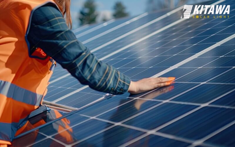 Pin năng lượng mặt trời giúp đèn hoạt động ổn định