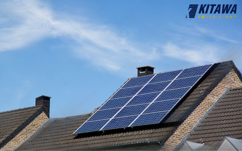 Tấm pin Poly có phần công suất thấp hơn Mono