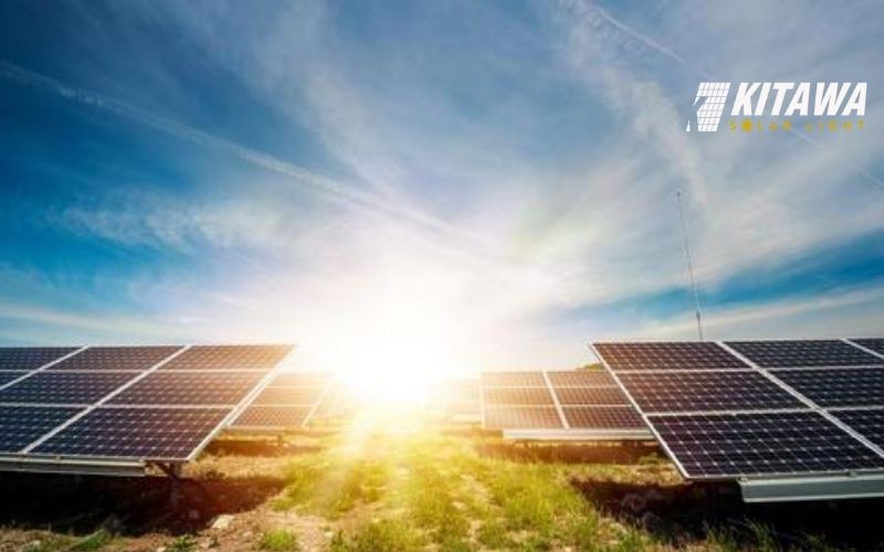 Hệ thống tấm pin năng lượng mặt trời ban ngày