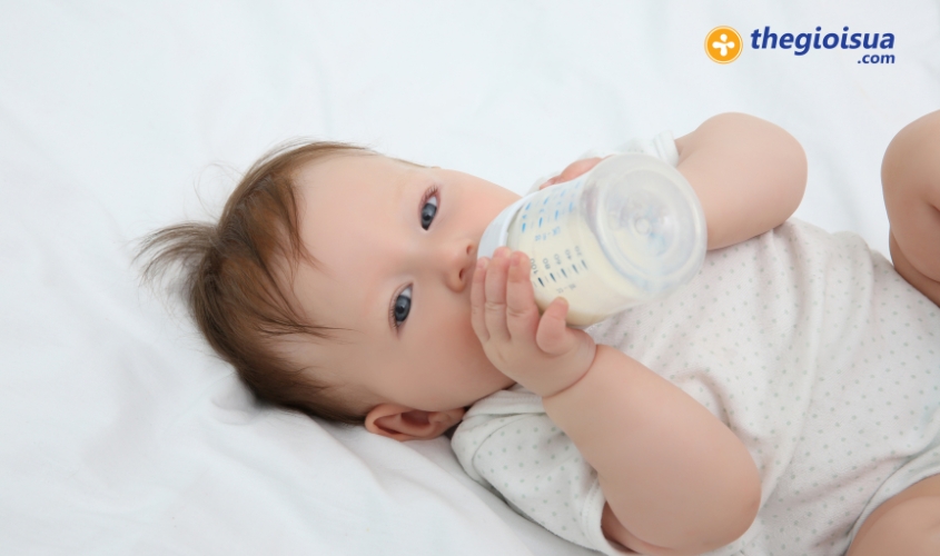 Giai doan can luu y khi doi sua cho tre 0 – 6 thang tuoi