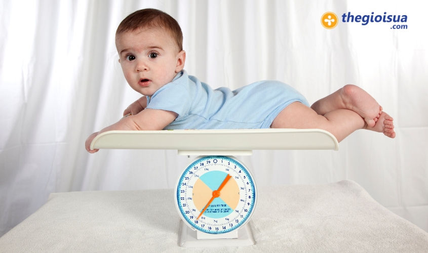 Tai sao can theo doi can nang cua be