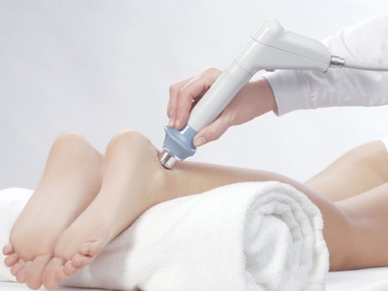 Máy xung điện bằng tay sử dụng rất đơn giản, có tính ứng dụng cao