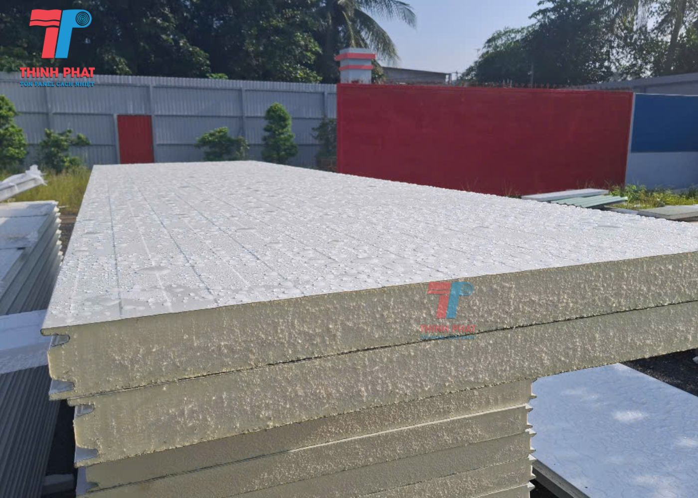 vách ngăn panel PU 6