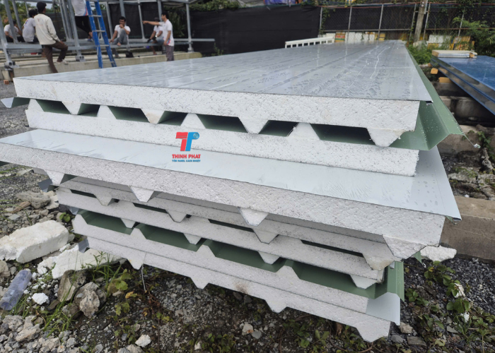 tấm cách nhiệt mái tôn