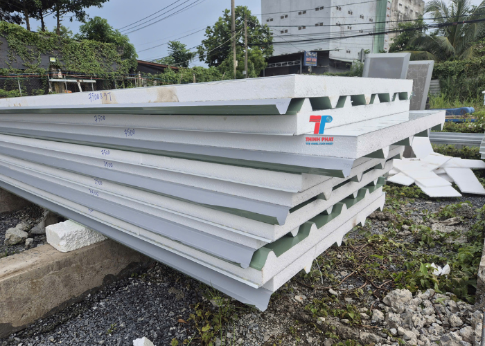 tấm cách nhiệt mái tôn