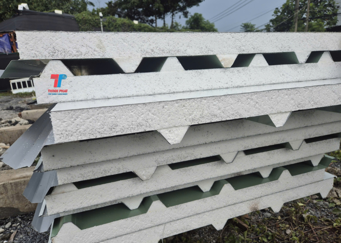 tấm cách nhiệt mái tôn