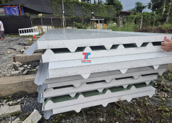 tấm cách nhiệt mái tôn