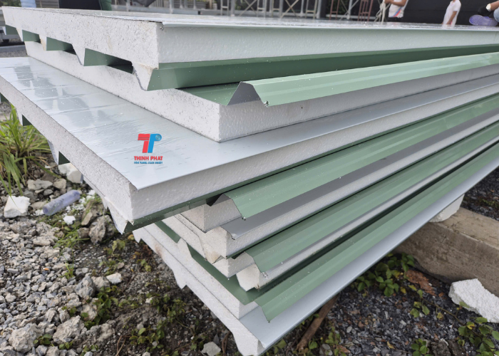 tấm cách nhiệt mái tôn