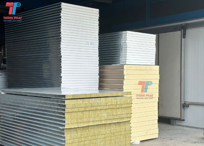 tôn panel lõi xốp 2
