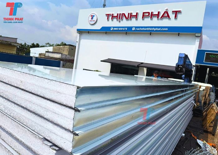 tôn panel lõi xốp 11