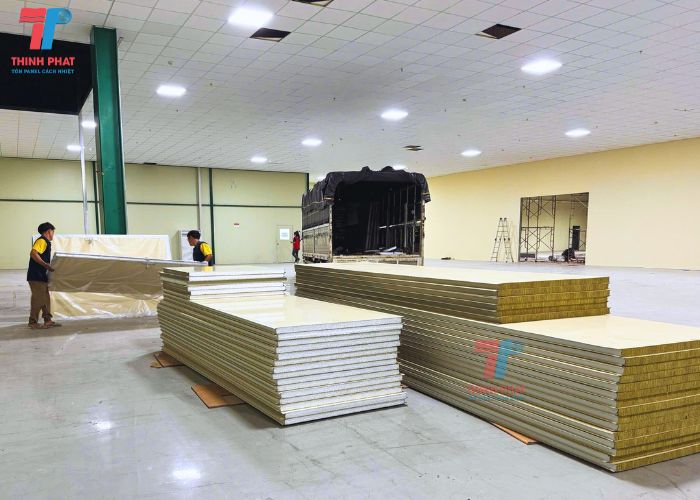 tôn panel lõi xốp 6