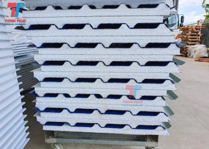 tôn panel lợp mái 3