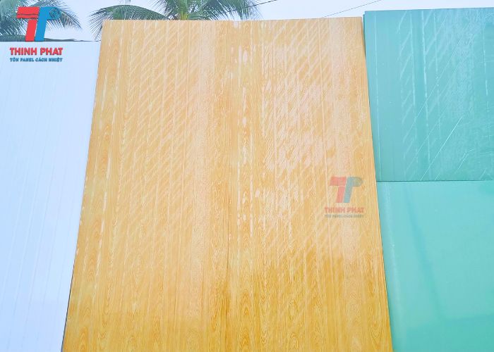 tôn trần nhà giả gỗ 3