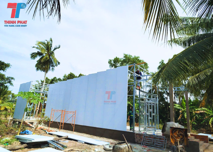 tôn vách ngoài trời 9