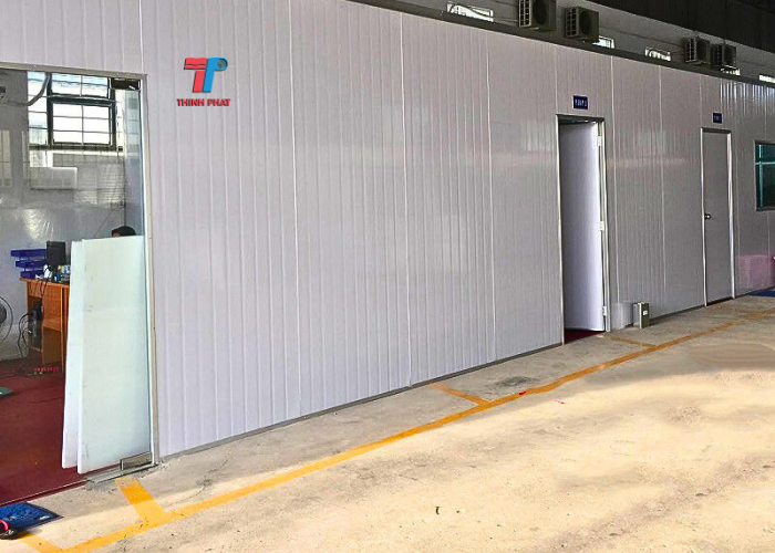 vách ngăn nhà xưởng