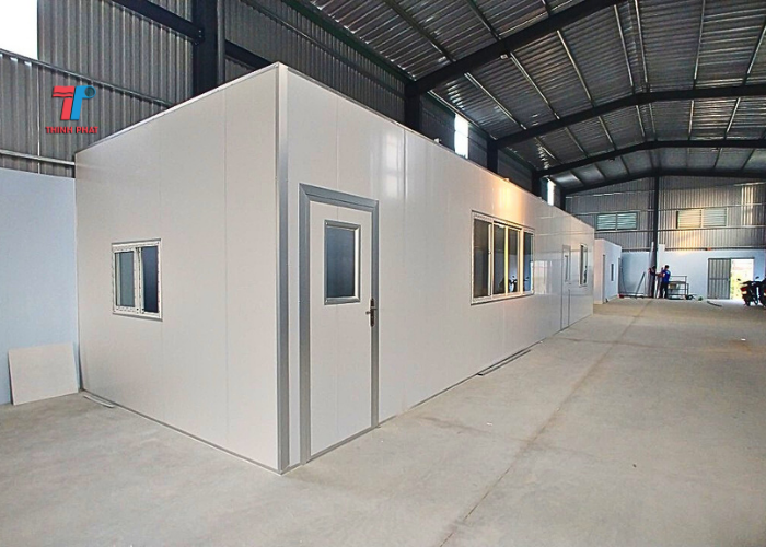 vách ngăn nhà xưởng