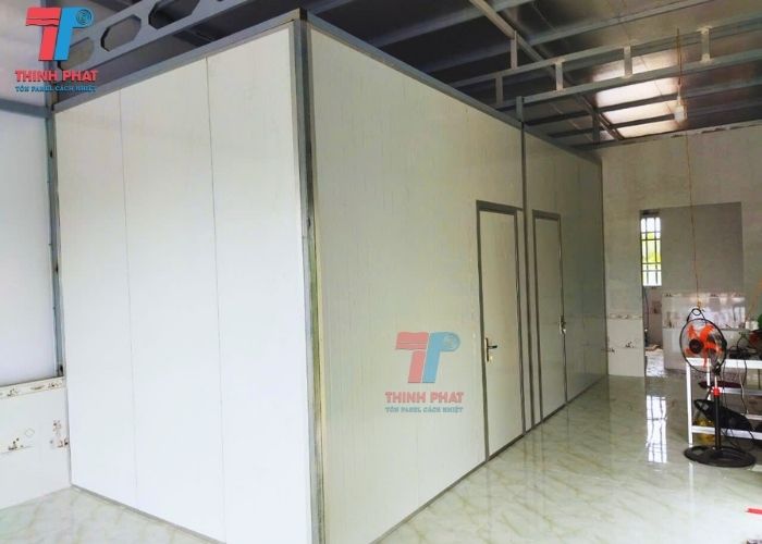 vách ngăn phòng 4