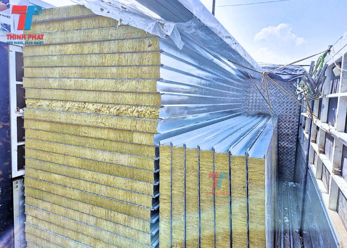 vách panel chống cháy 1