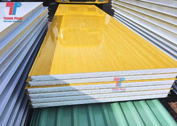 vách panel vân gỗ 4