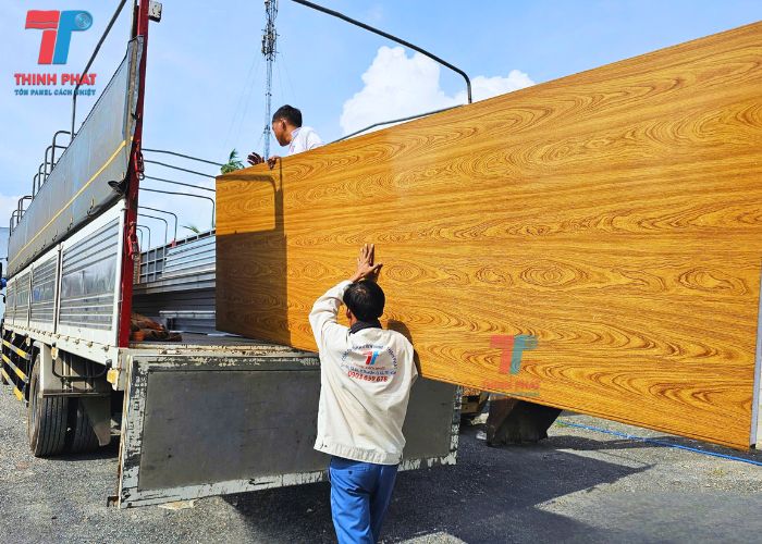 vách panel vân gỗ 9