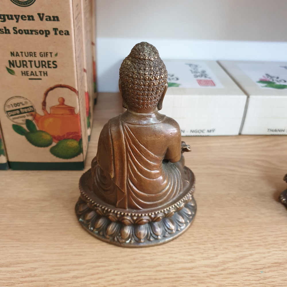 Tượng Đức Phật Dược Sư bằng đồng cao 15cm