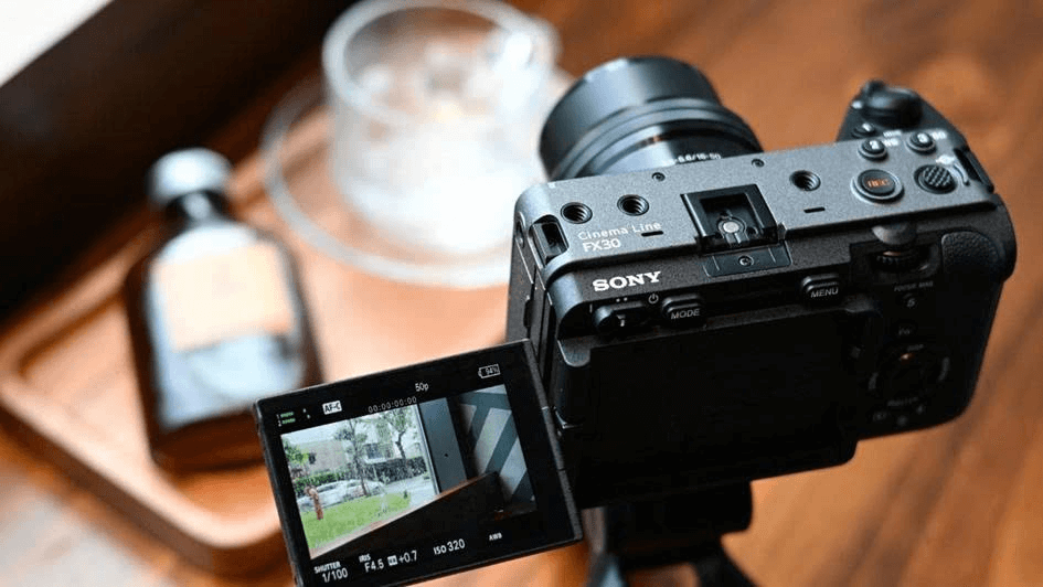 ai-nen-dung-sony-fx30