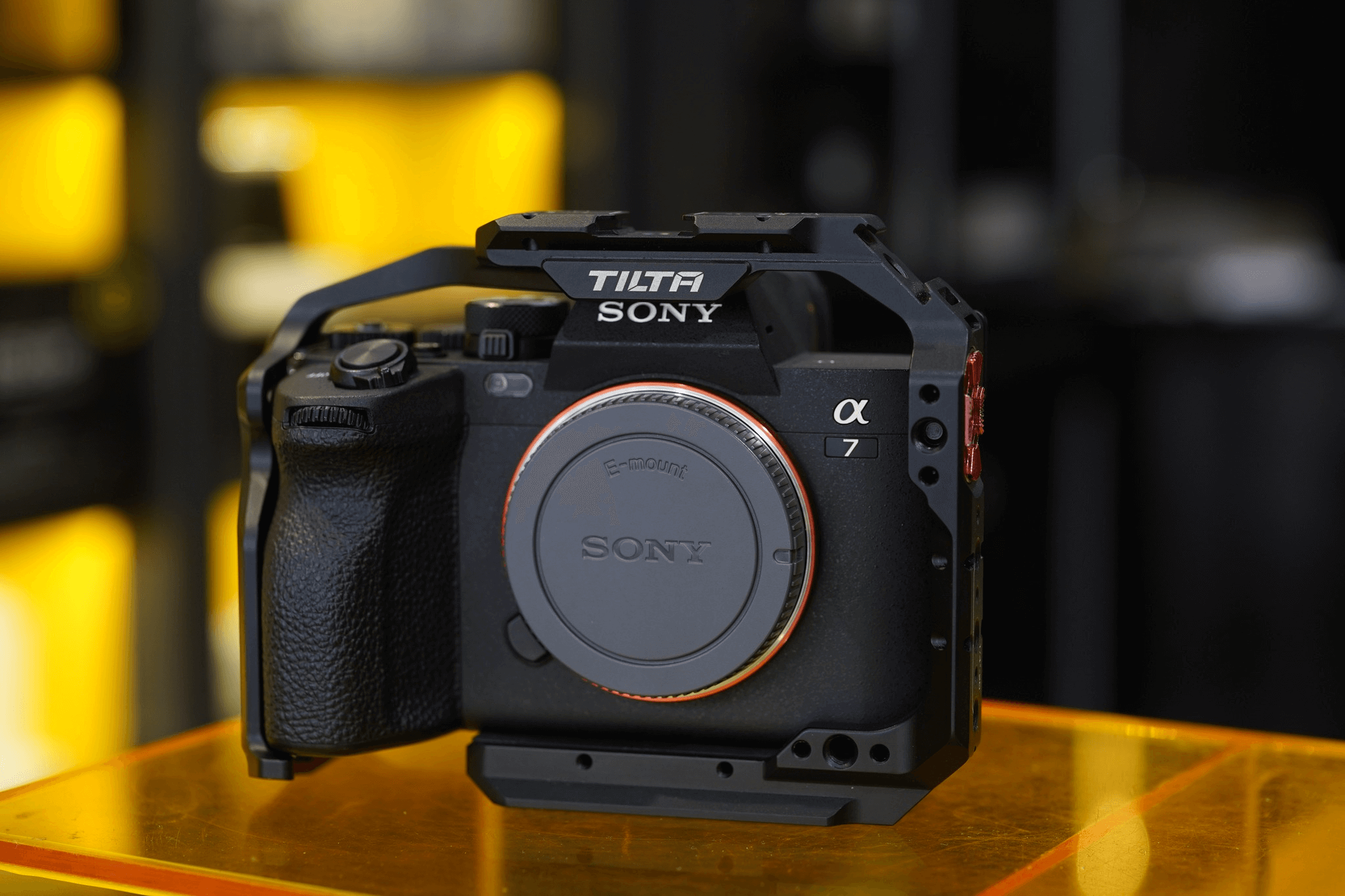 sony-a7-iv-leecam