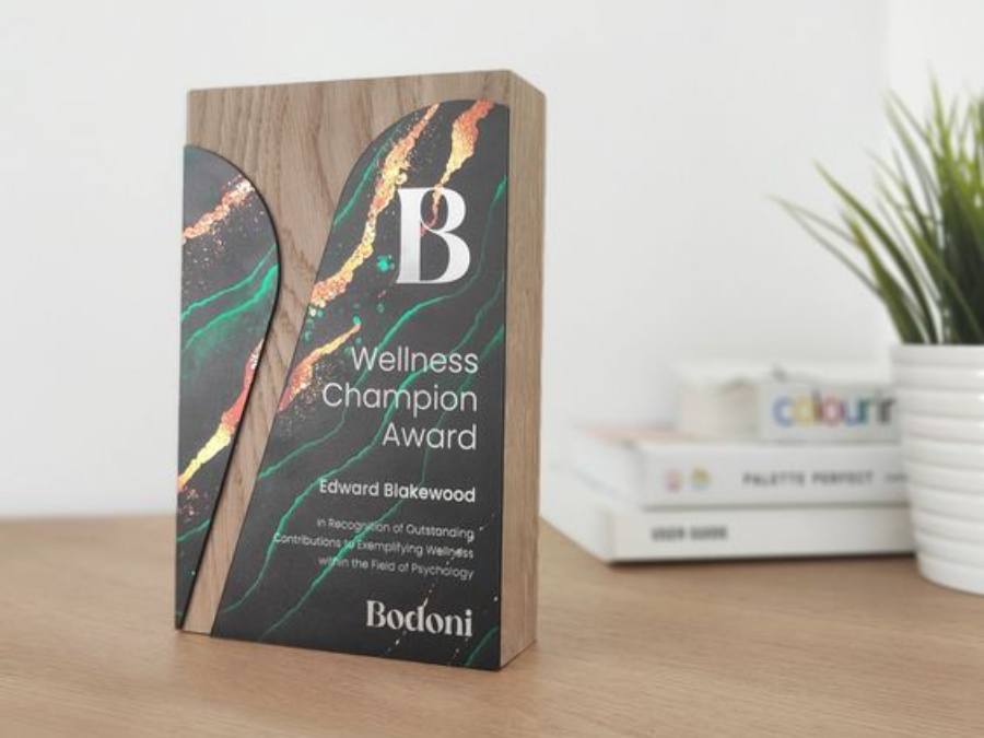 bảng vinh danh gỗ