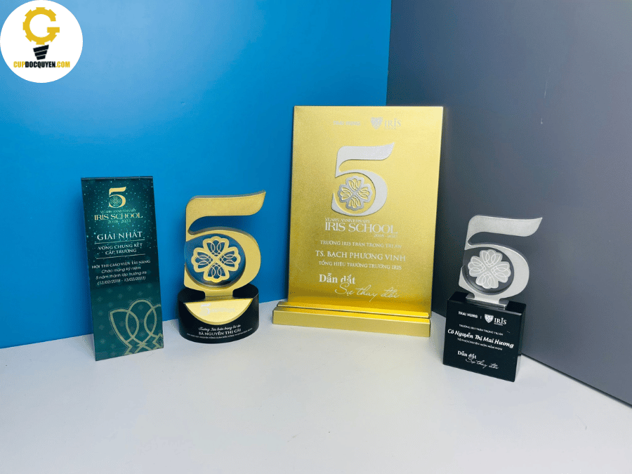 Bảng vinh danh Hà Nội 1