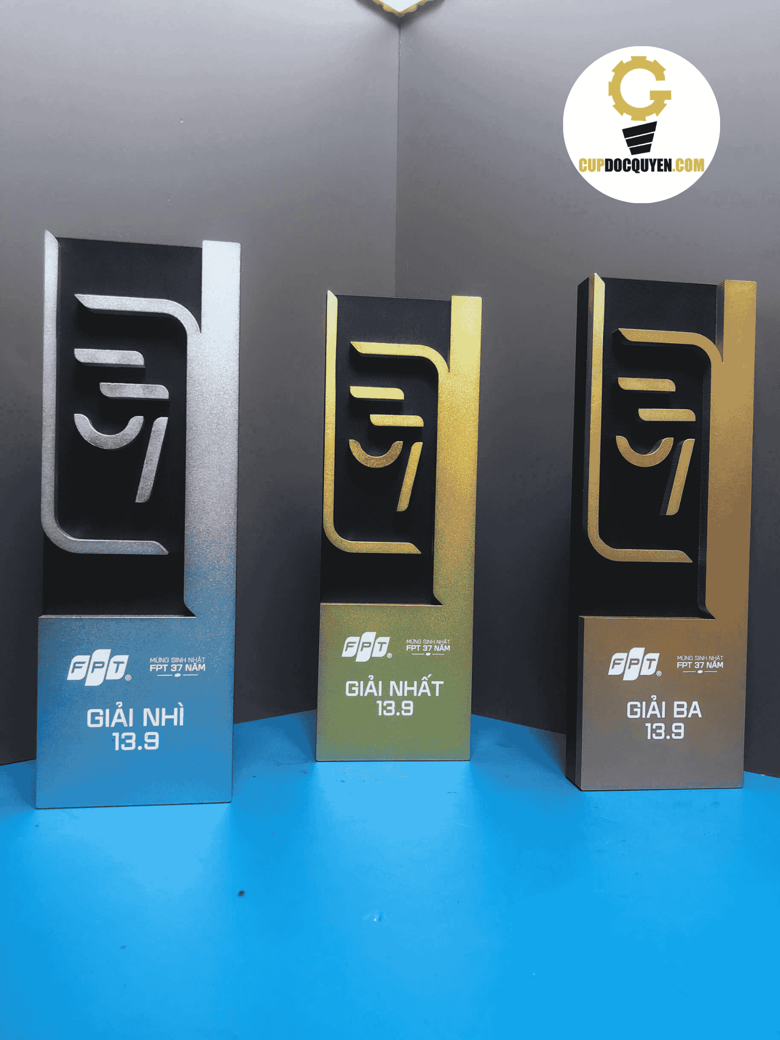 Cup-ky-niem-thanh-lap