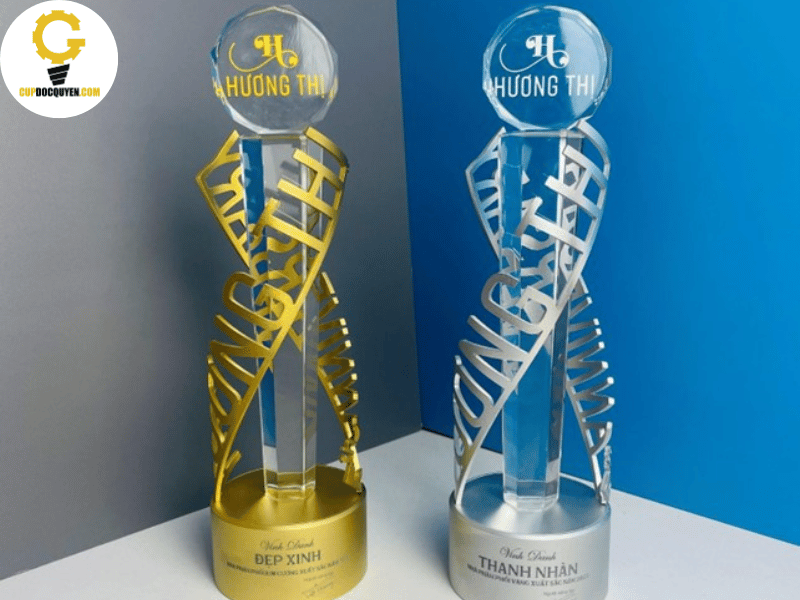 mẫu cúp lưu niệm đẹp 3
