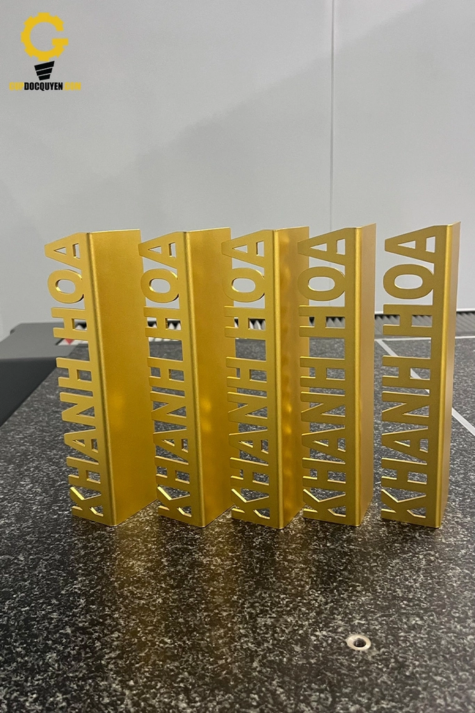 cúp thể thao cho giải chạy khánh hoà