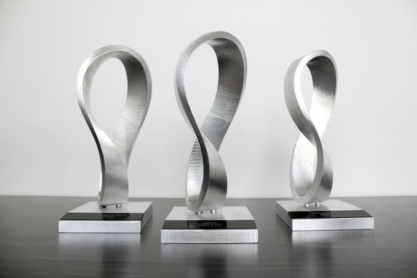 cup-trao-giai-phun-xam