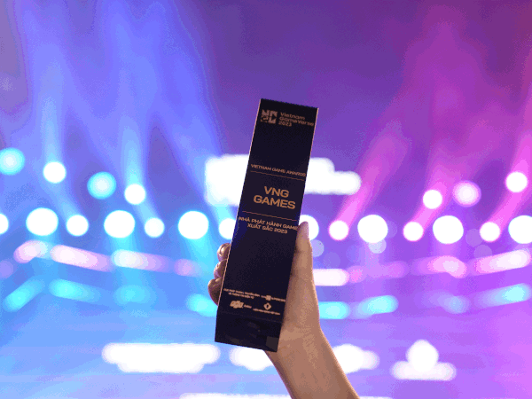 cup-vinh-danh-game-thu