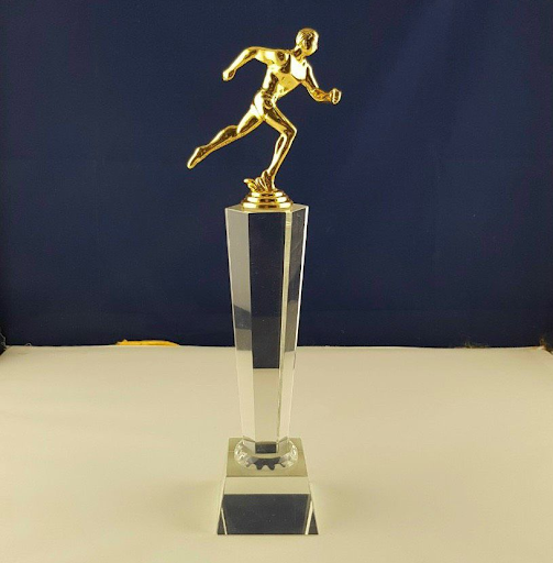 cup-vinh-danh-giai-chay