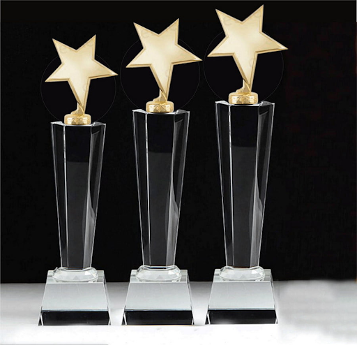 cup-vinh-danh-giai-chay