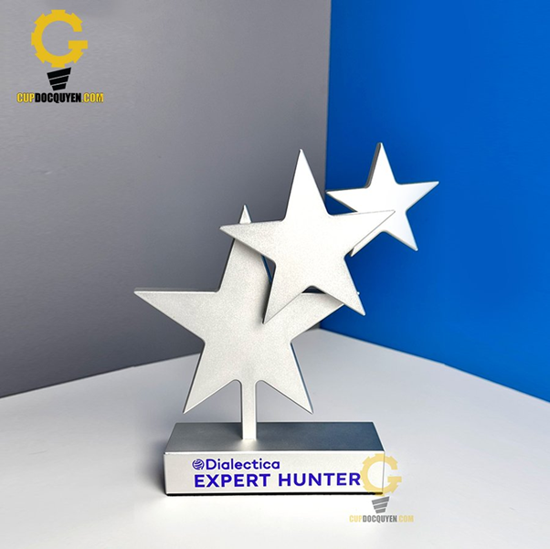 cúp vinh danh hình ngôi sao 4